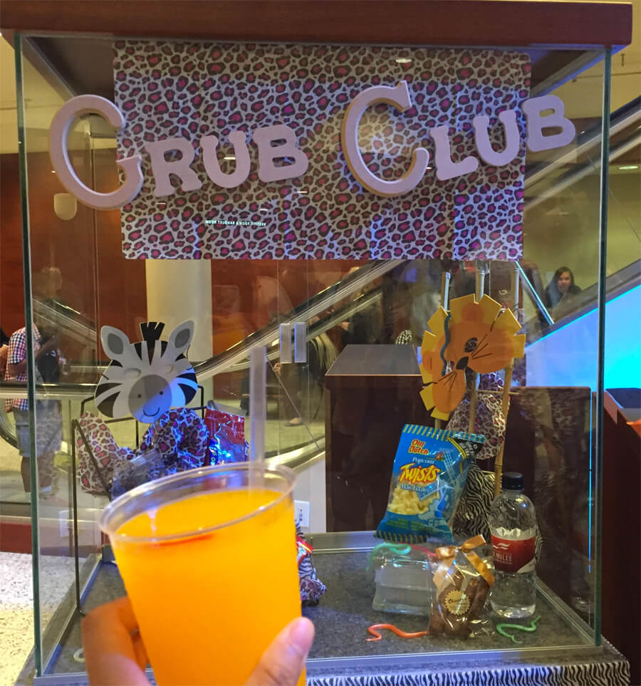 Got myself a Jungle Juice (with worm included) at the Grub Club before The Lion King! 