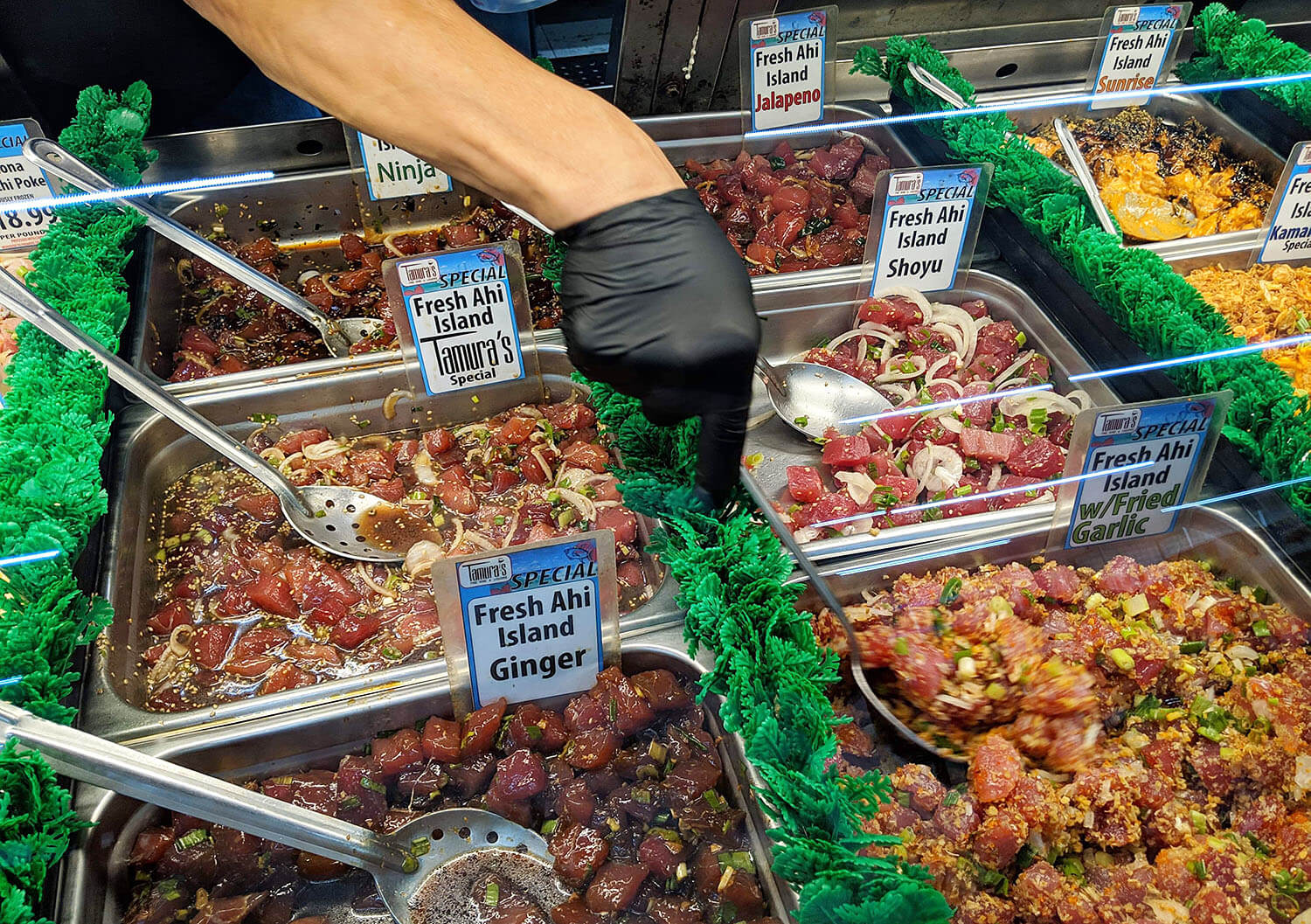 Travel Guide 12 Local Foods to Eat in Maui, Hawaii (+ Video Blog
