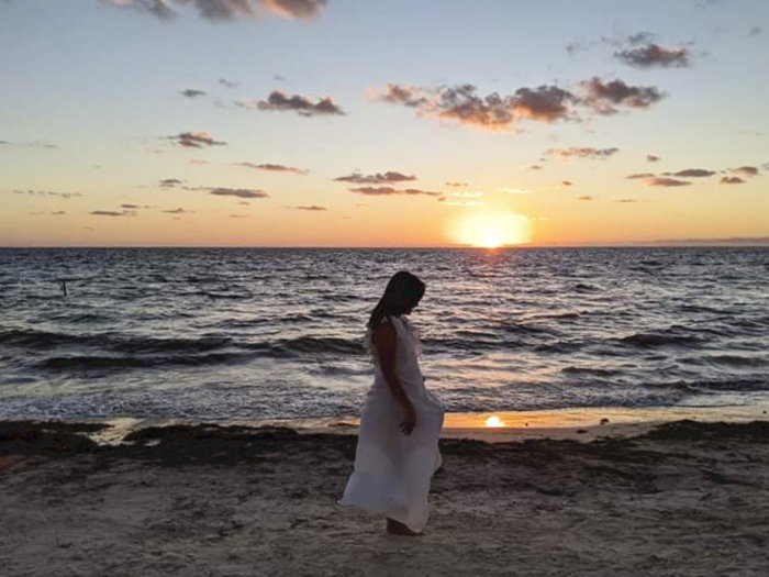 Dreams Riviera Cancun - Instagrammable Photo Op Spots - Places to Take a Picture - Mexico - Beach Sunrise