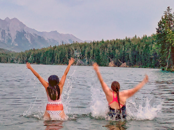 Explore Alberta - Banff National Park - Parks Canada - Johnson Lake - Mountain Adventure -Travel - Canmore - Swimming