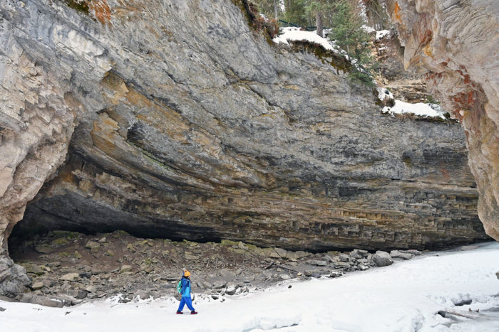 Explore Alberta - Travel - Hiking Adventure Instagrammable Waterfalls - Johnston Canyon Banff National Park