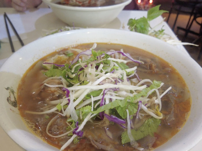 Explore Montreal Quebec - Travel - What to Eat - Food - Restaurants - Chinatown - My Canh Vietnamesse Restaurant