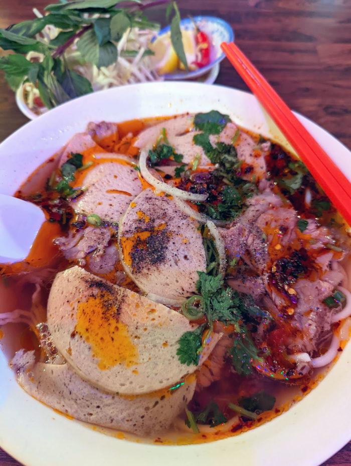 Edmonton Chinatown Restaurants - Soup to Warm Up With This Winter - Comfort Food - King Noodle House Pho Hoang Bun Bo Hue Soup