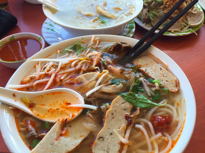 Vietnamese Restaurants in Edmonton - Guide to Vietnamese Food - Explore Edmonton Alberta Restaurants Where to Eat - Xu Hue